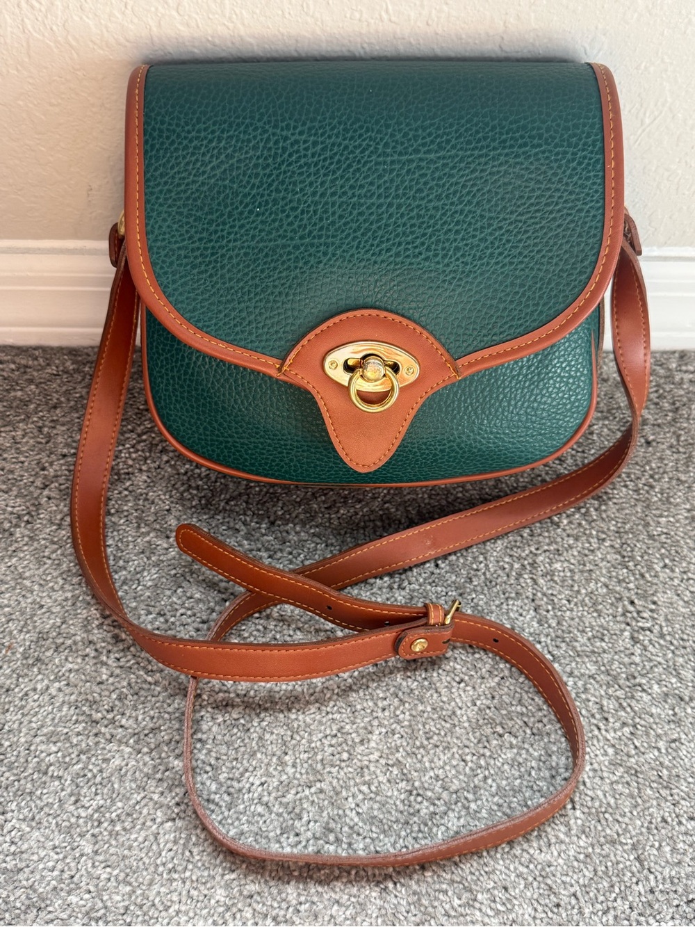Vintage Dooney & Bourke All-Weather Green Pebbled Leather Crossbody Bag